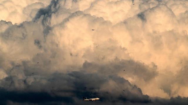 flugunternehmen lufthansa verzeichnet deutliche gewinne im zweiten quartal WlN8Qtz7