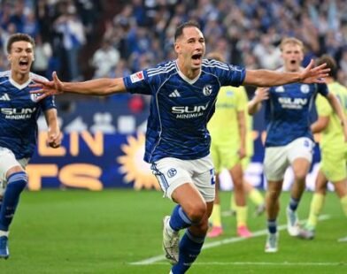 2 bundesliga schalke gewinnt zweitligaauftakt gegen hertha hBHDInCc