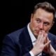 app store elon musk droht apple mit klage wegen benachteiligung von x und grok HhTiLDHb