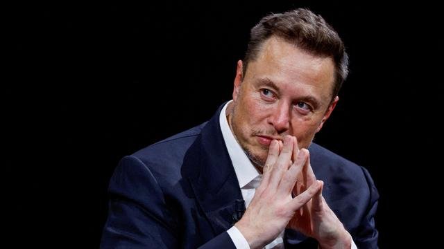 app store elon musk droht apple mit klage wegen benachteiligung von x und grok HhTiLDHb