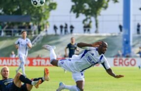 dfb pokal schalke spieler antwi adjei erstattet anzeige nach rassismus vorfall vsClMTY6