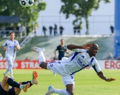 dfb pokal schalke spieler antwi adjei erstattet anzeige nach rassismus vorfall vsClMTY6