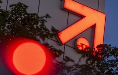 fernsehkonzern prosiebensat1 fuhrung spricht sich fur ubernahme durch berlusconi aus vhgKDZbl