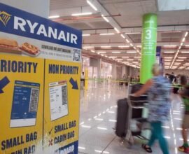flurgeisen bodenpersonal von ryanair in spanien streikt xndQ4s5i