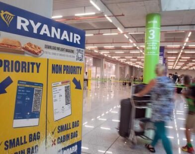 flurgeisen bodenpersonal von ryanair in spanien streikt xndQ4s5i