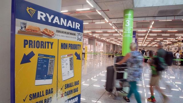 flurgeisen bodenpersonal von ryanair in spanien streikt
