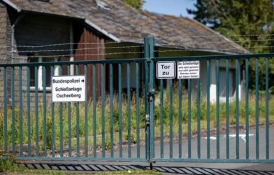 reichsburger szene drei m nner aus gruppe um reichsburger prinz reu in u haft Ls8bD47a