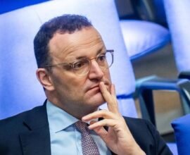 selenskyj kommt zum ukraine gipfel im kanzleramt nach berlin DWI9RfzO