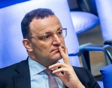 selenskyj kommt zum ukraine gipfel im kanzleramt nach berlin DWI9RfzO