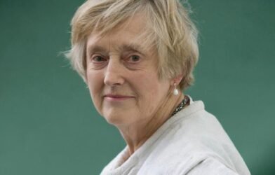 stella rimington daniel craig war ihr zu bierernst Vw8ufKj6