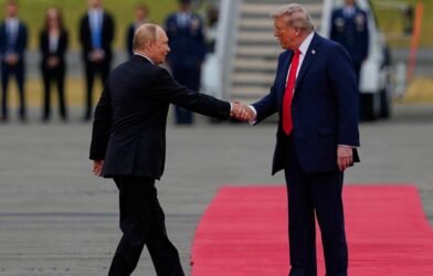 ukraine gipfel putin und trump in alaska ein schauspiel auf dem rollfeld dWvmAOKb