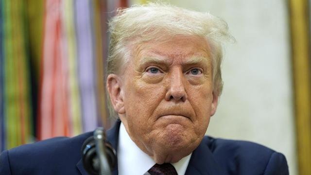 us zolle trump kundigt 100 prozent zolle auf computerchips an kdqDENsZ