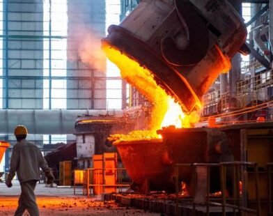 us zollpolitik trump kundigt neue zolle auf stahl und halbleiter an KFF5eSPE