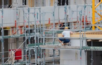 wohnraum behorden stellten im ersten halbjahr wieder mehr baugenehmigungen aus q8ad4Nid